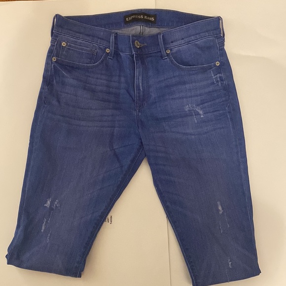 Express Distressed Ankle Legging - Picture 4 of 5